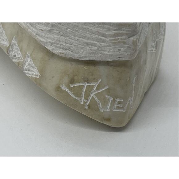 Hand Carved Alabaster Native American Navajo Indian Sculpture Signed by J. KIEN - Picture 5 of 7